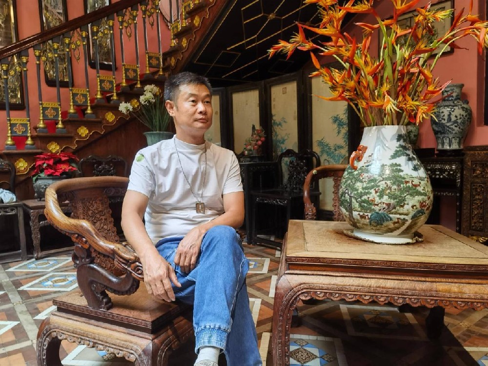 程建坤（國(guó)瓷紅葉畫院研究員）