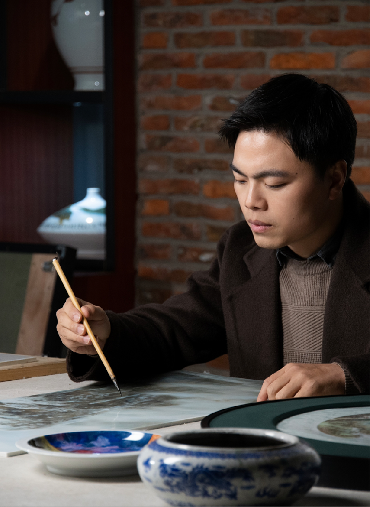 唐亮祥（國瓷紅葉畫院高級畫師）