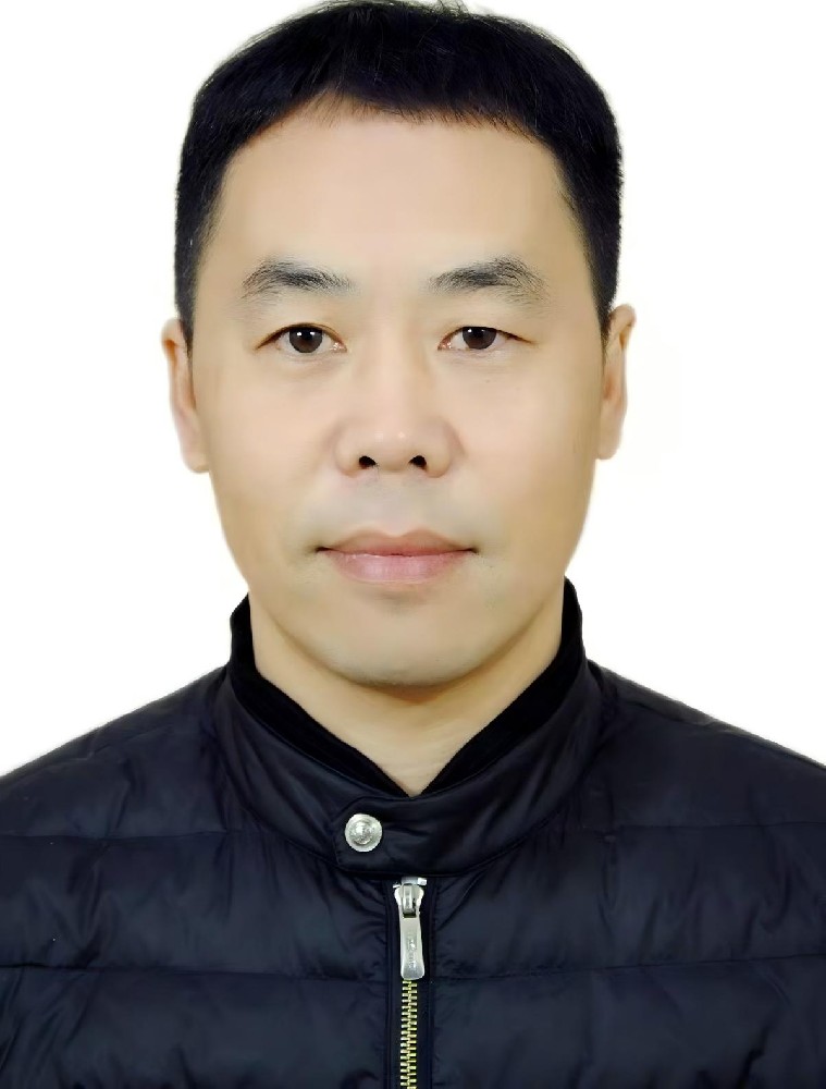 陳金平（國瓷紅葉畫院高級畫師）